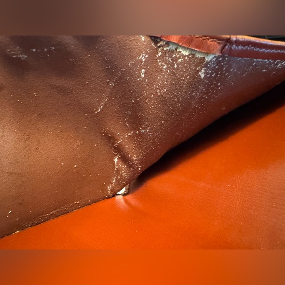 Louis Vuitton Epi Leather Elise Gold Wallet - Picture 11 of 13